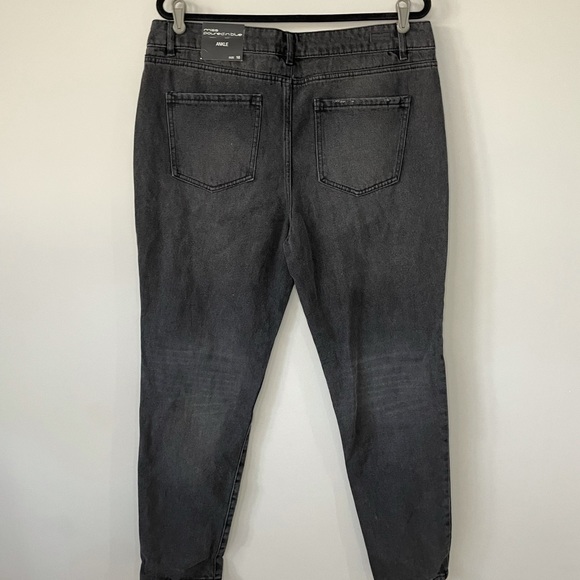 Miss poured in blue NWT distressed high waisted ankle jeans - Picture 5 of 8